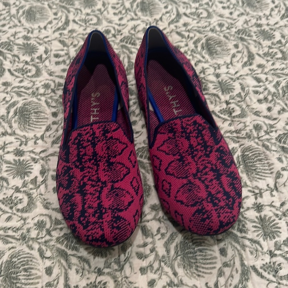 Rothy’s fuchsia & navy snake
